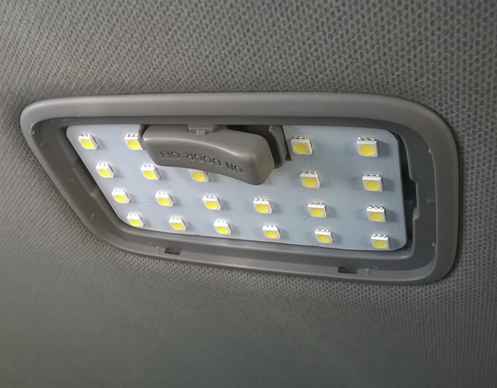 kia rio как снять плафон